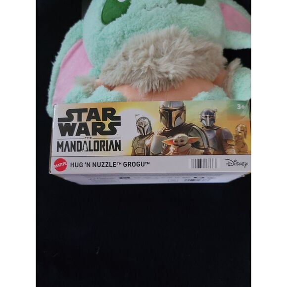 Disney's Star Wars: The Mandalorian Grogu Hug 'n Nuzzle Plush by Mattel 10" - Picture 5 of 7